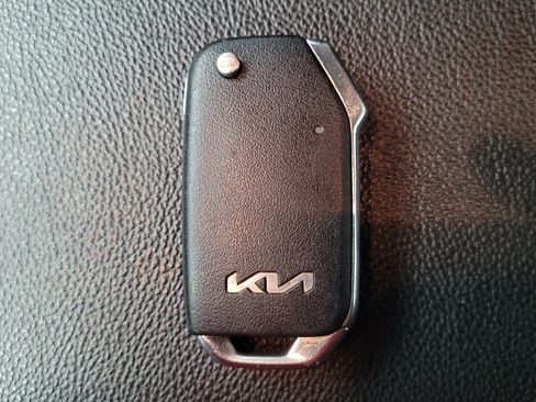 Used 2023 Kia Forte LXS FWD image 32