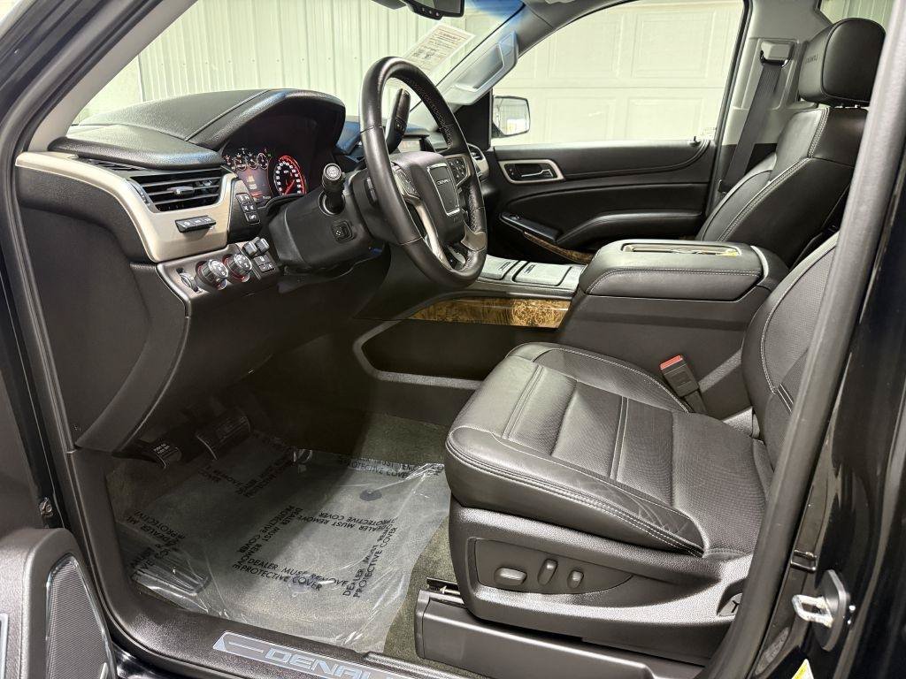 Used 2015 GMC Yukon XL Denali w/ Touring Package AWD/4WD image 13