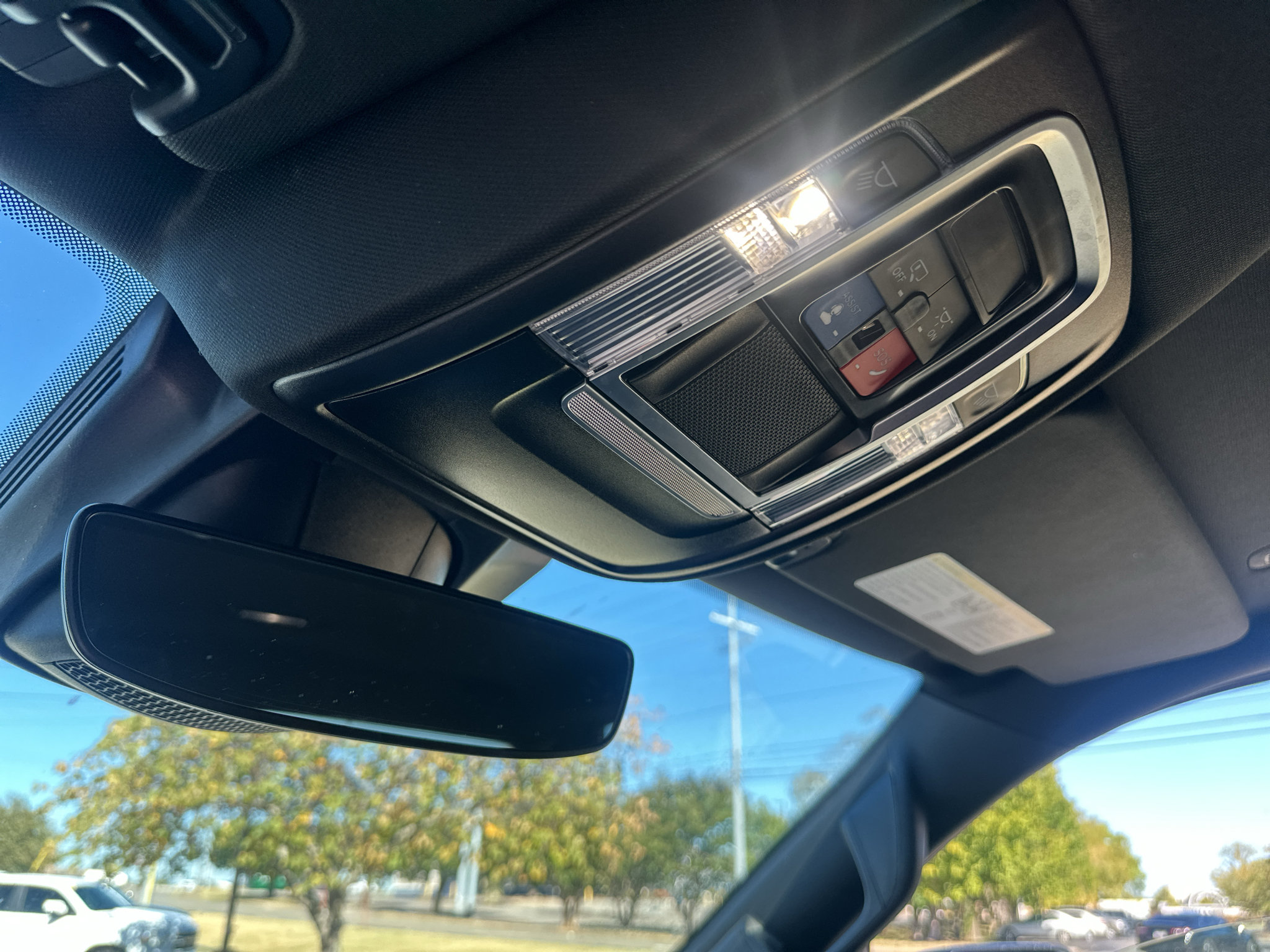 Used 2024 RAM 1500 Laramie RWD image 31