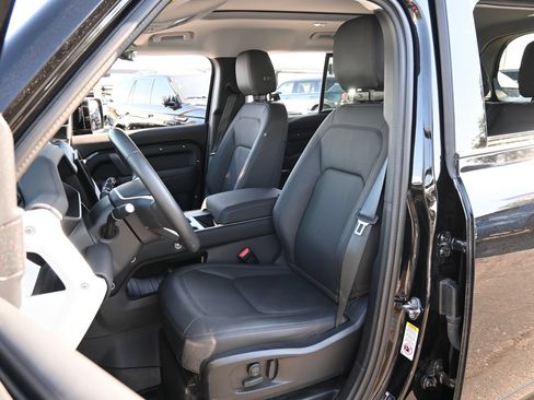 Used 2025 Land Rover Defender 110 S AWD/4WD image 18