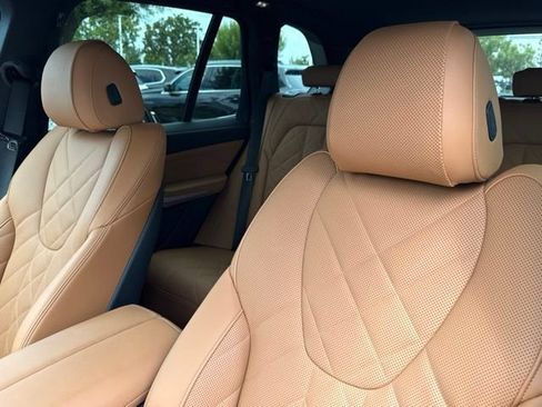 Used 2026 BMW X5 xDrive40i w/ Premium Package AWD/4WD image 22