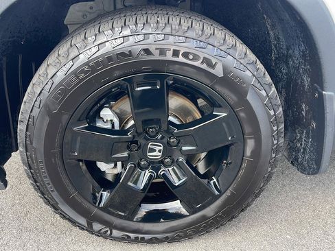 Used 2025 Honda Ridgeline Black Edition image 13