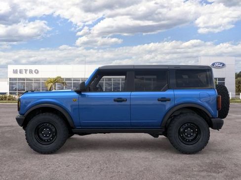 New 2026 Ford Bronco Badlands w/ Black Appearance Package AWD/4WD image 3