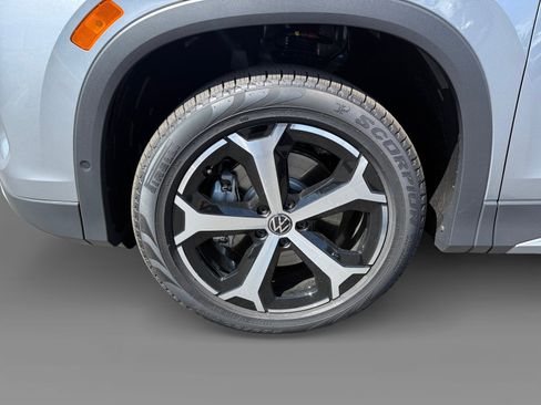 New 2026 Volkswagen Tiguan SE AWD/4WD image 9