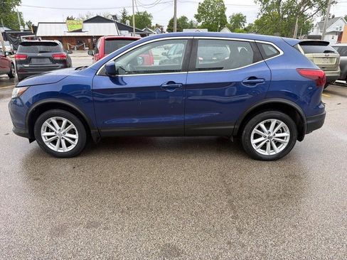 Used 2018 Nissan Rogue Sport S w/ S Appearance Package AWD/4WD image 5