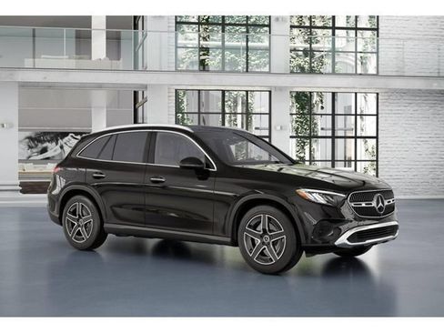 Used 2026 Mercedes-Benz GLC 300 4MATIC image 12
