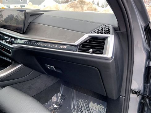 Used 2024 BMW X5 xDrive40i w/ Premium Package image 19
