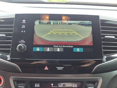 Used 2025 Honda Passport EX-L image 12