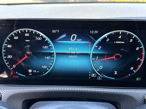 Used 2022 Mercedes-Benz CLA 250 image 25