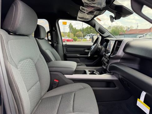 New 2026 RAM 1500 Express image 33