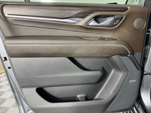 Used 2022 GMC Yukon XL Denali image 23