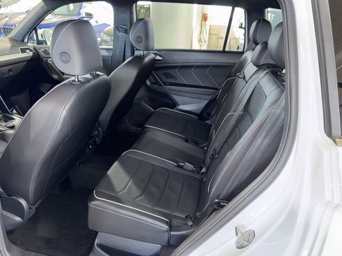 Used 2024 Volkswagen Tiguan SEL R-Line image 15