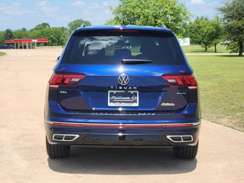 Used 2024 Volkswagen Tiguan SEL R-Line AWD/4WD image 8