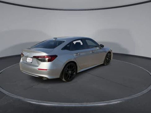 Used 2025 Honda Civic Sport image 8