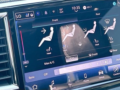 Used 2025 Chrysler Pacifica Limited FWD image 17