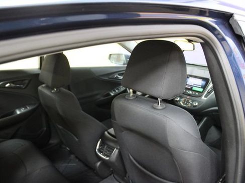 Used 2019 Chevrolet Malibu LT FWD image 10