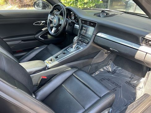 Used 2017 Porsche 911 Targa 4S image 29