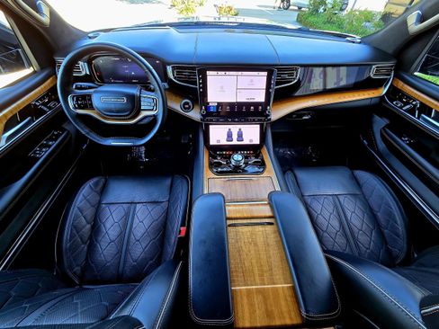 Used 2024 Jeep Grand Wagoneer L Series III image 68