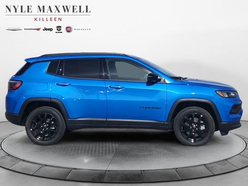 New 2026 Jeep Compass Latitude AWD/4WD image 17