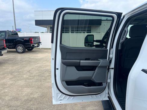 Used 2024 Ford F250 XLT AWD/4WD image 15