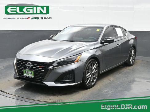 Used 2023 Nissan Altima 2.0 SR image 1