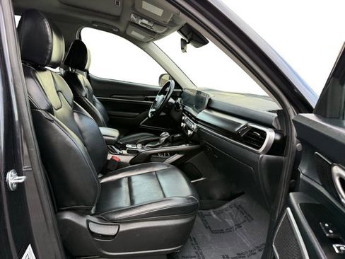 Used 2025 Kia Telluride S AWD/4WD image 12