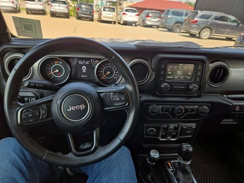 Used 2019 Jeep Wrangler Unlimited Sport S AWD/4WD image 8