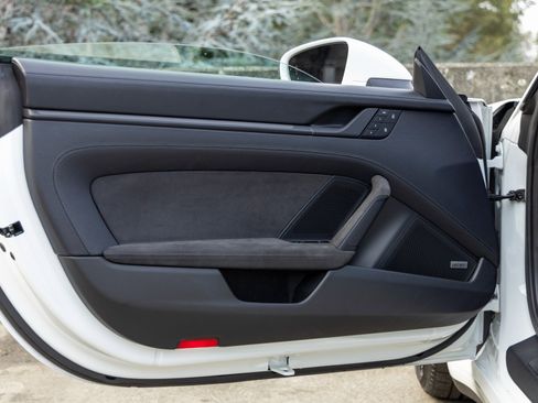 Certified 2024 Porsche 911 Carrera GTS image 21