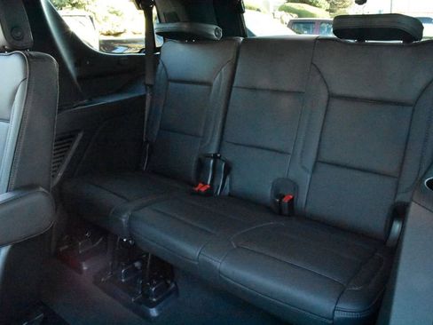 Used 2025 GMC Yukon Denali w/ Sun & Power Step Package image 32