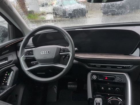 Used 2025 Audi Q5 Premium Plus w/ Premium Plus image 10