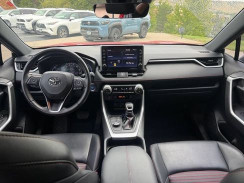 Used 2021 Toyota RAV4 XSE AWD/4WD image 17