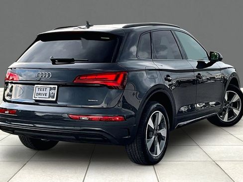 Used 2025 Audi Q5 2.0T Premium w/ Convenience Plus Package AWD/4WD image 2