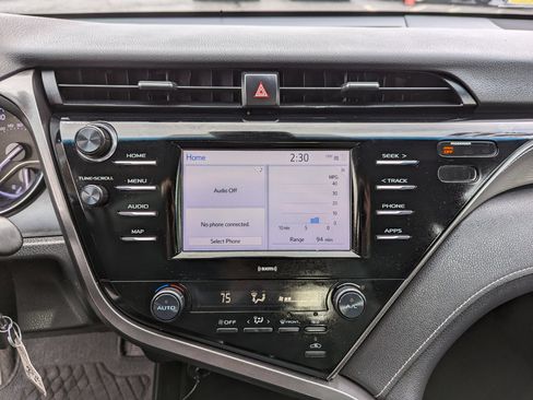 Used 2020 Toyota Camry SE image 20