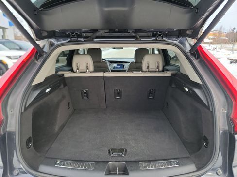 Used 2023 Cadillac XT4 Premium Luxury image 21