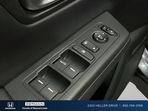 Used 2025 Honda CR-V LX image 13