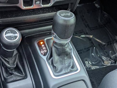 Used 2021 Jeep Wrangler Unlimited Sport AWD/4WD image 12