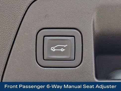 Used 2023 Buick Envision Preferred AWD/4WD image 31