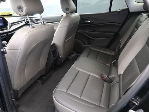 Used 2024 Chevrolet Trax ACTIV w/ Driver Confidence Package image 17