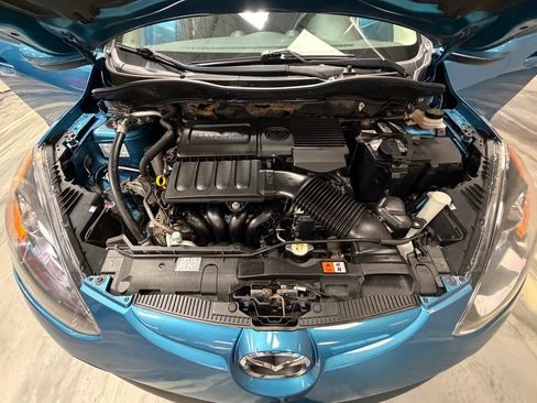 Used 2011 MAZDA MAZDA2 Touring FWD image 53