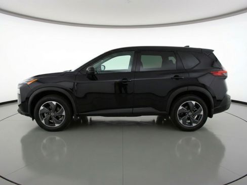 Used 2025 Nissan Rogue SV image 5
