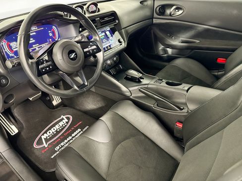 Used 2024 Nissan Z Performance w/ Floor Mat Package RWD image 5