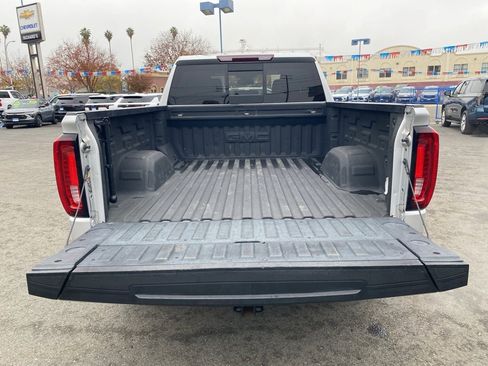 Used 2022 GMC Sierra 1500 SLT w/ SLT Premium Plus Package image 16