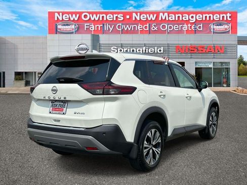 Used 2023 Nissan Rogue SV w/ SV Premium Package AWD/4WD image 5