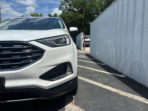 Used 2020 Ford Edge SEL w/ Convenience Package FWD image 12