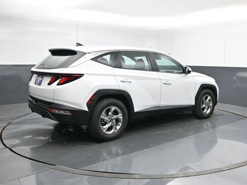 Used 2024 Hyundai Tucson SE image 5