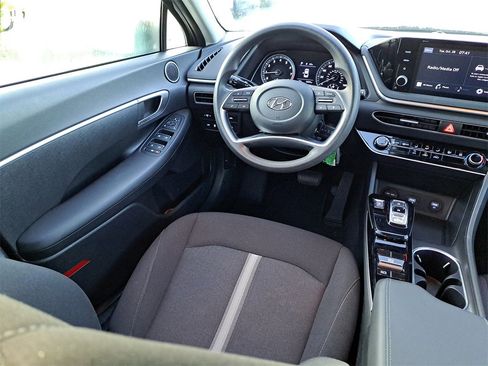 Used 2023 Hyundai Sonata SE image 10