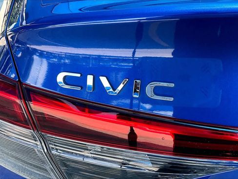 Used 2024 Honda Civic EX image 10