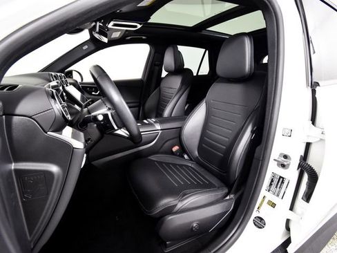 Certified 2024 Mercedes-Benz GLC 300 GLC 300 image 4