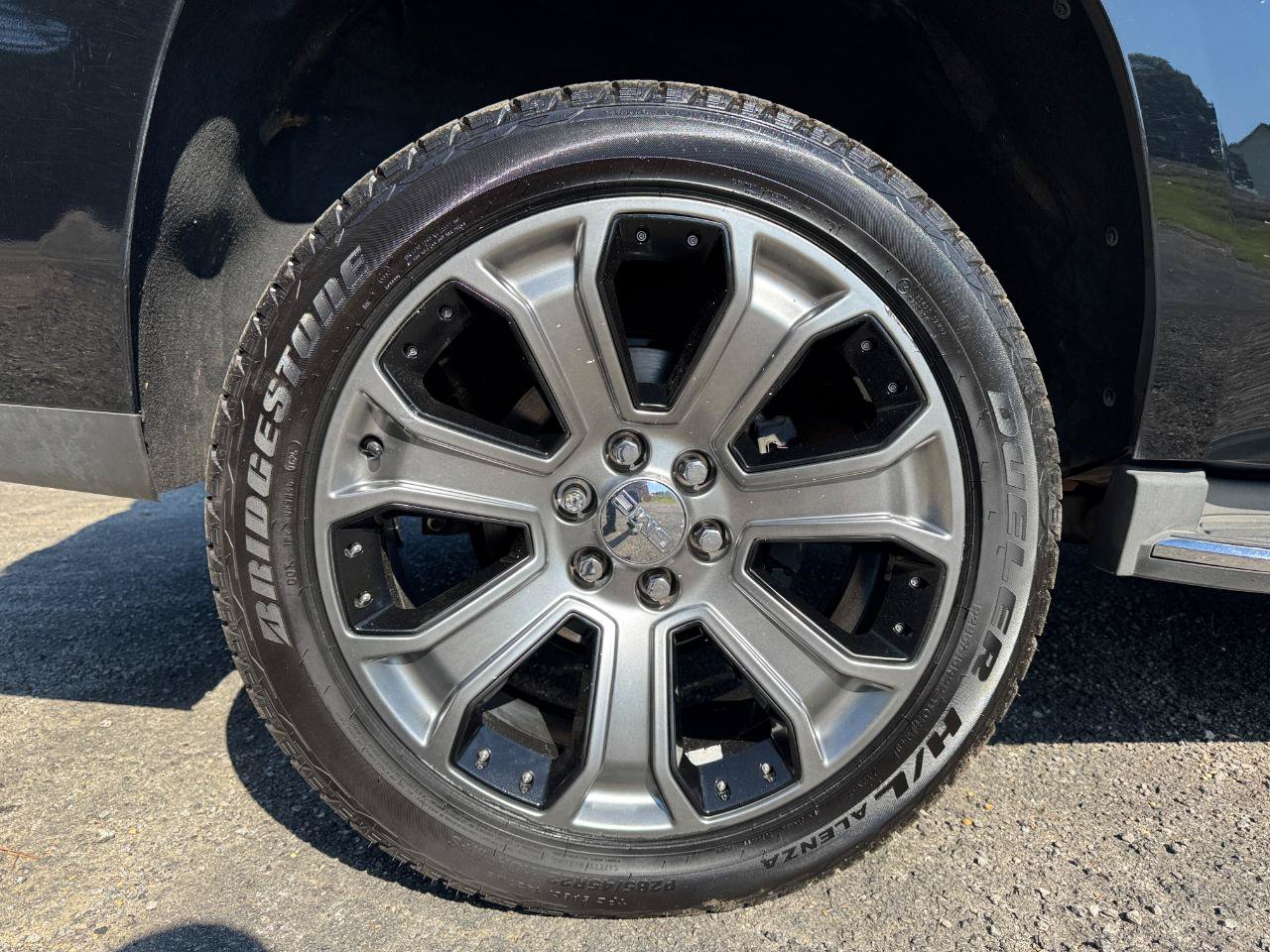 Used 2015 GMC Yukon Denali w/ Open Road Package RWD image 13