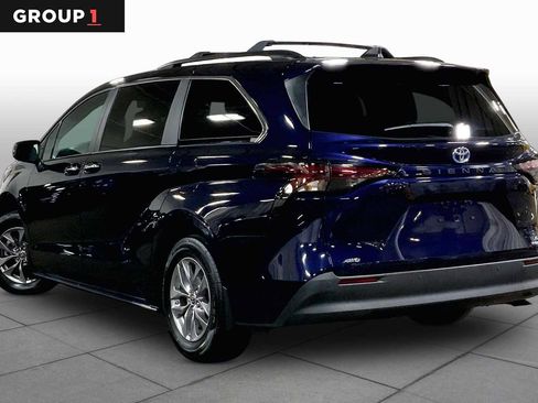 Used 2023 Toyota Sienna XLE w/ XLE Plus Package AWD/4WD image 12